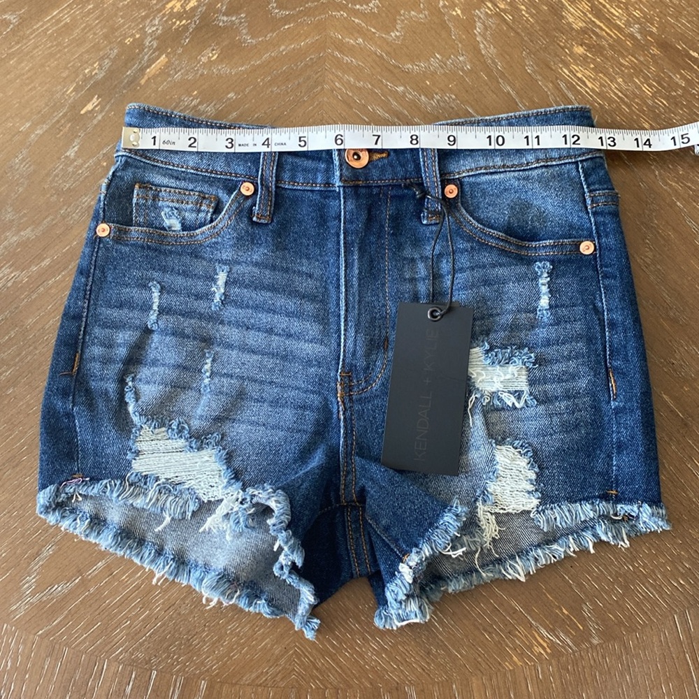 KENDAL & KYLIE The drifter high rise Distress Dark Wash Women’s Shorts SIZE 1/25 - Picture 10 of 11